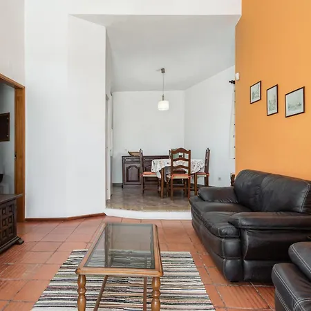 Coelho - Center With Pool By Hd