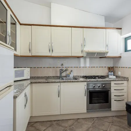 Coelho - Center With Pool By Hd Villa